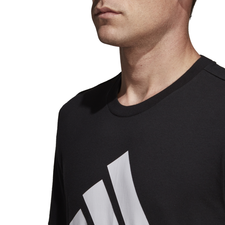  koszulka adidas Must Haves Badge of Sport Tee DT9933 