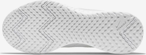 Nike Revolution 5 BQ3207 104