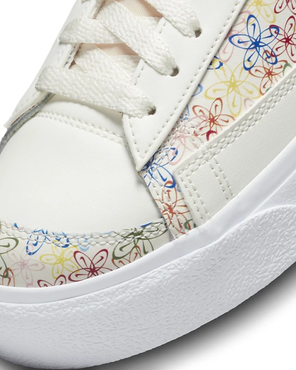 Nike Blazer Low Platform DV3210 100