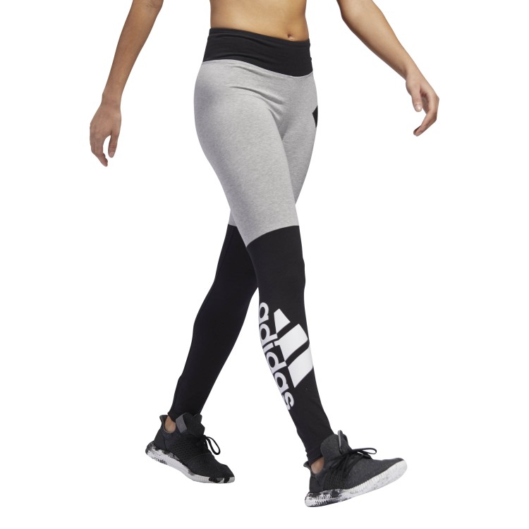 DH8157_APP_on-model_walking_white.jpg