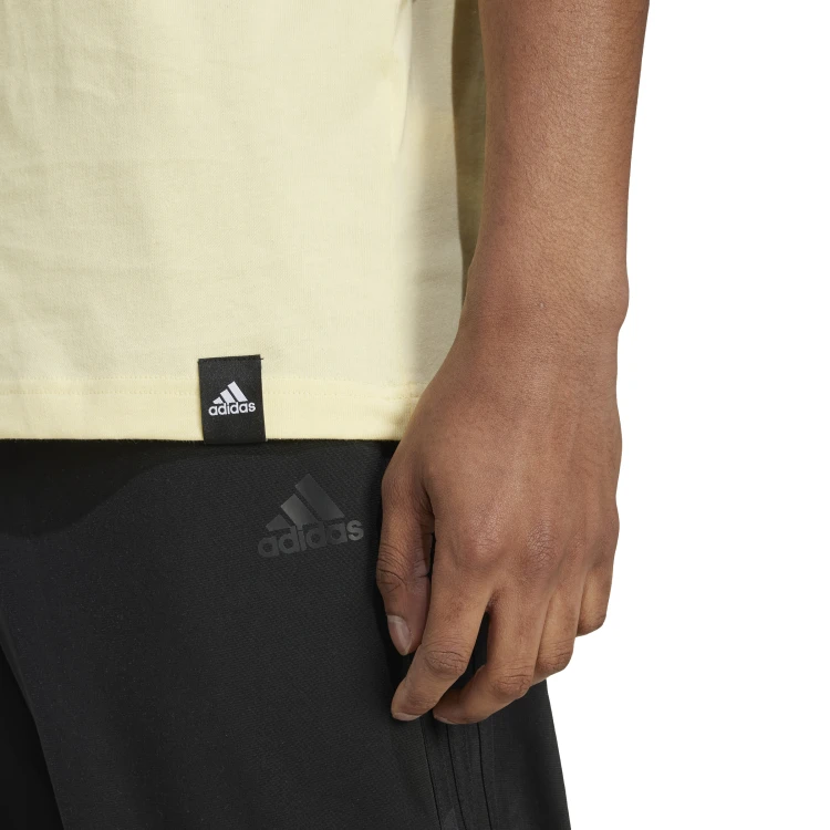 koszulka adidas Codes Badge of Sport IW2695