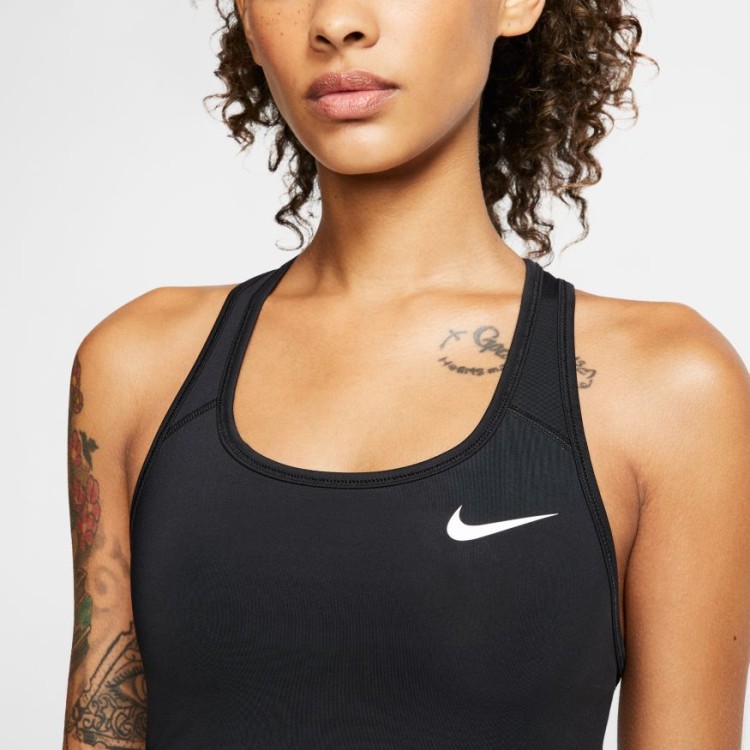 top Nike Swoosh BV3900 010