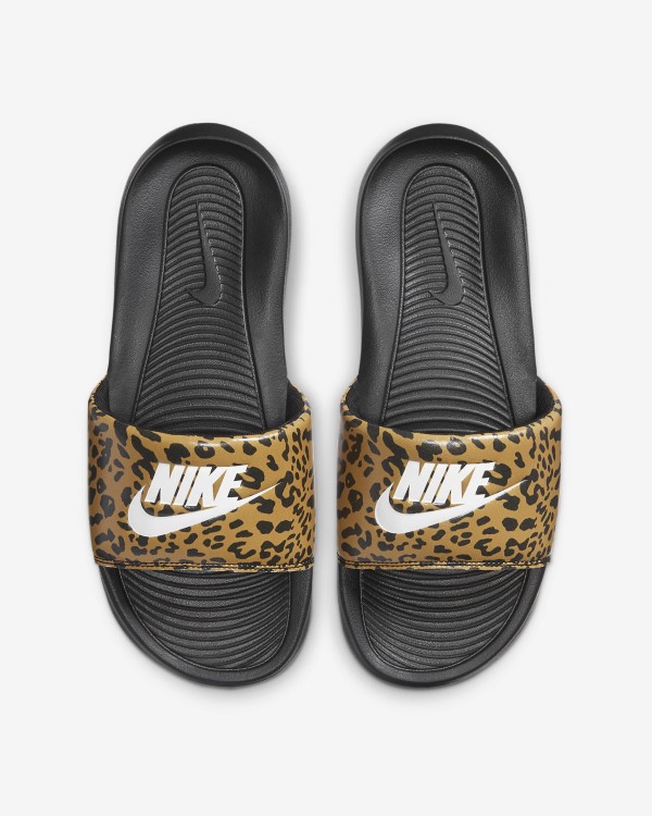 Nike W Victori One Slide CN9676 700