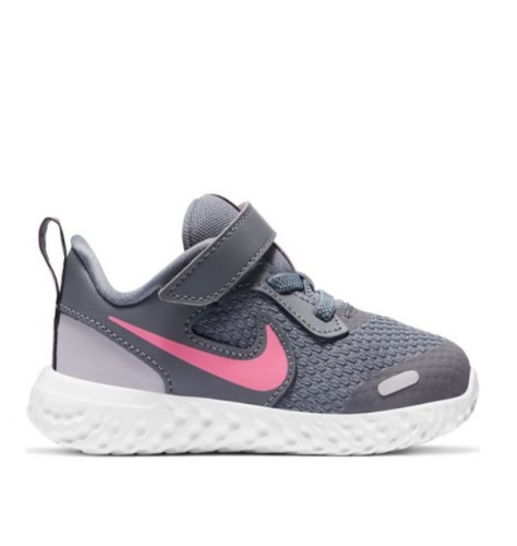 Nike Revolution 5 BQ5673 015