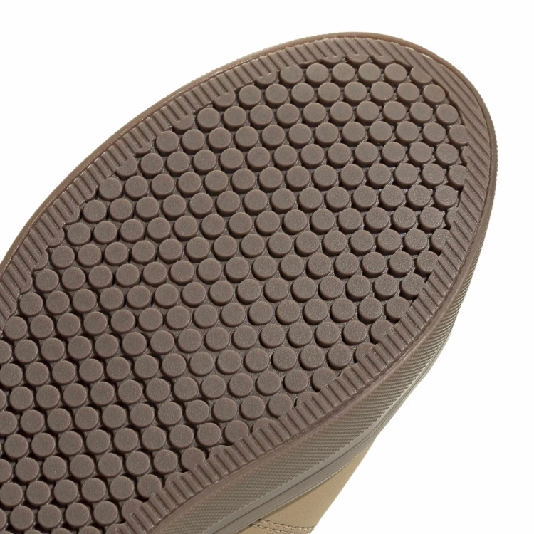 LA3993_8_FOOTWEAR_Photography_Detail View 1_white.jpg
