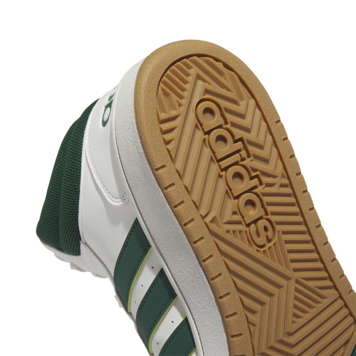IG5570_9_FOOTWEAR_Photography_Detail View 2_white.jpg
