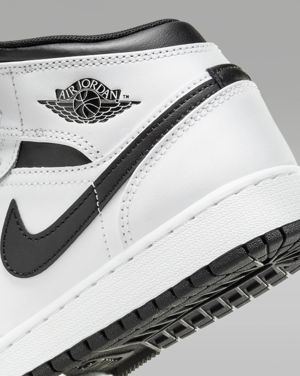 Nike Air Jordan 1 Mid GS DQ8423 132