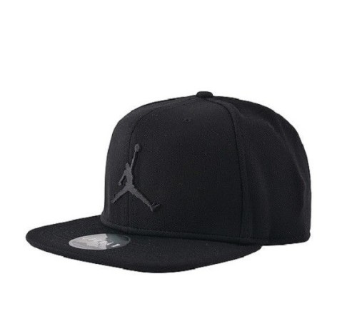 czapka Air Jordan Jumpman Snapback 861452 010.jpg