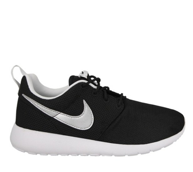 buty Nike Roshe One (GS) 599728 021