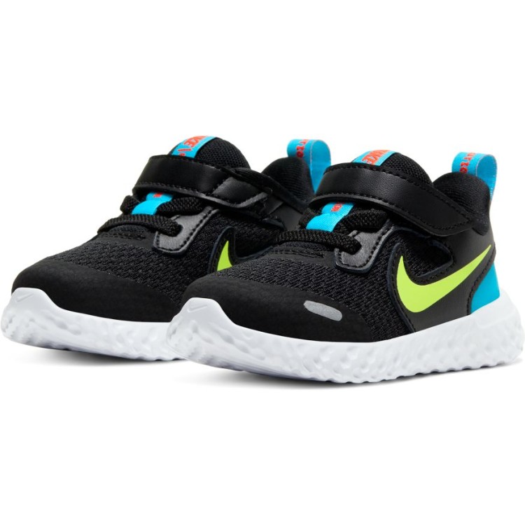 Nike Revolution 5 BQ5673 076