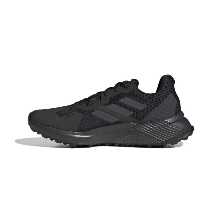FY9215_5_FOOTWEAR_Photography_Side Medial Center View_white.jpg
