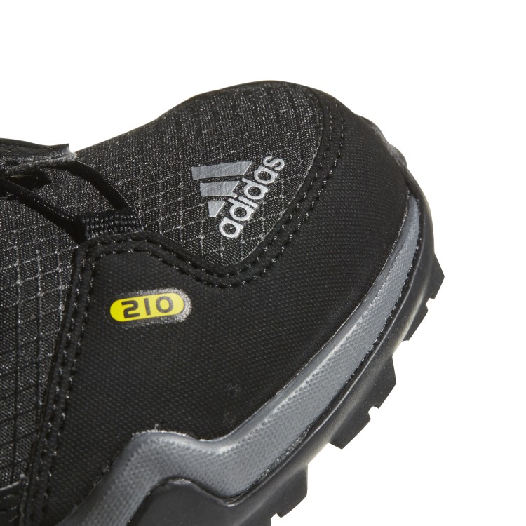 buty adidas Terrex Mid GTX BB1952 2.jpg