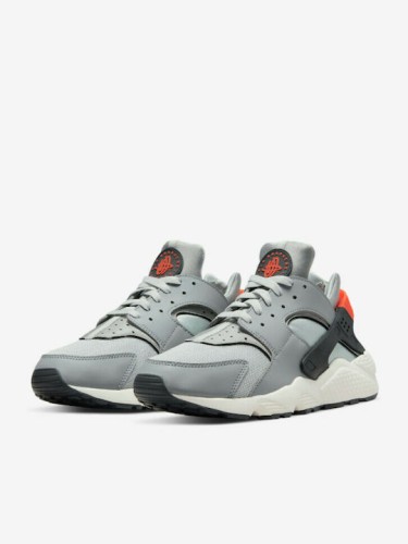 Nike Air Huarache DR8606 001