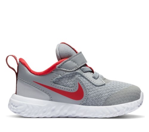  Nike Revolution 5 BQ5673 013