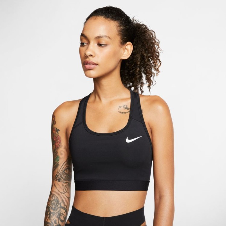 top Nike Swoosh BV3900 010