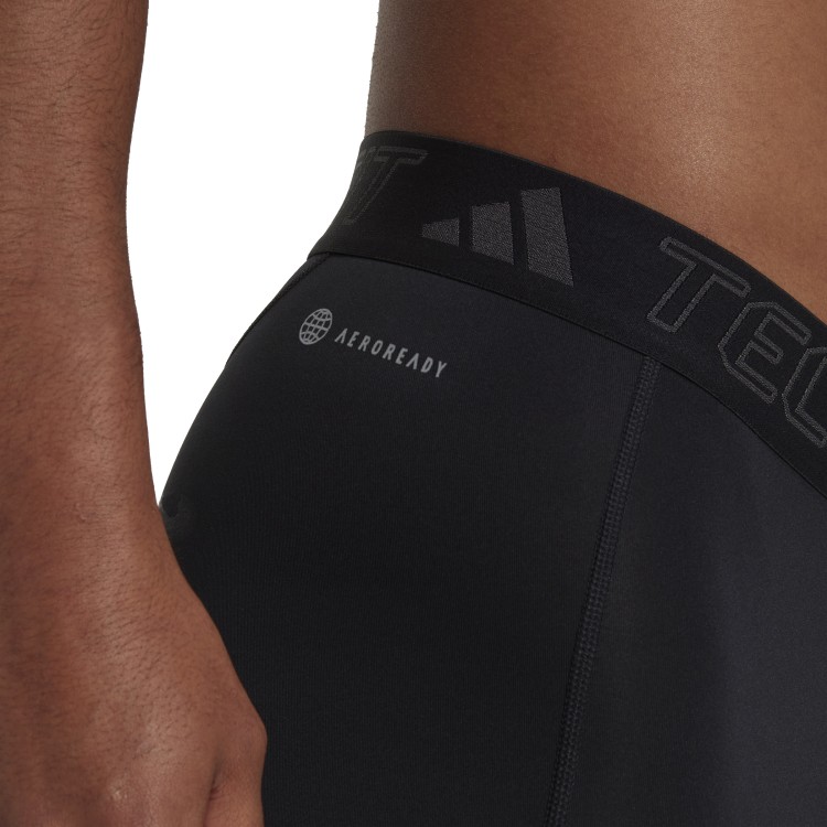 spodenki adidas Techfit Training HJ9921