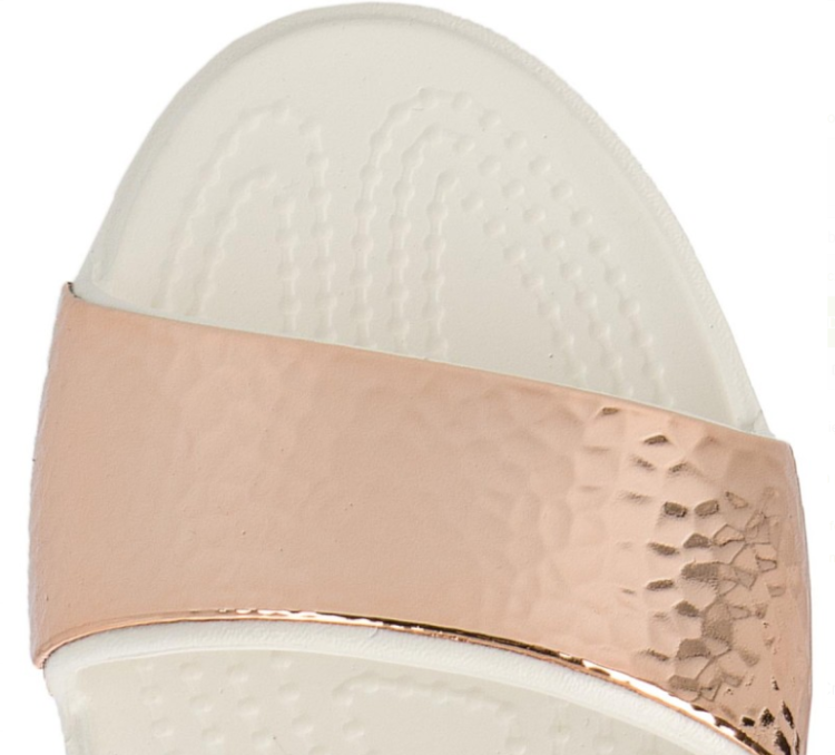 sandały Crocs Lina Dorsay Hammered Met Flt W 205